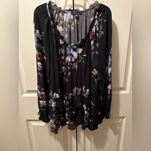 American Eagle Floral Top Size M